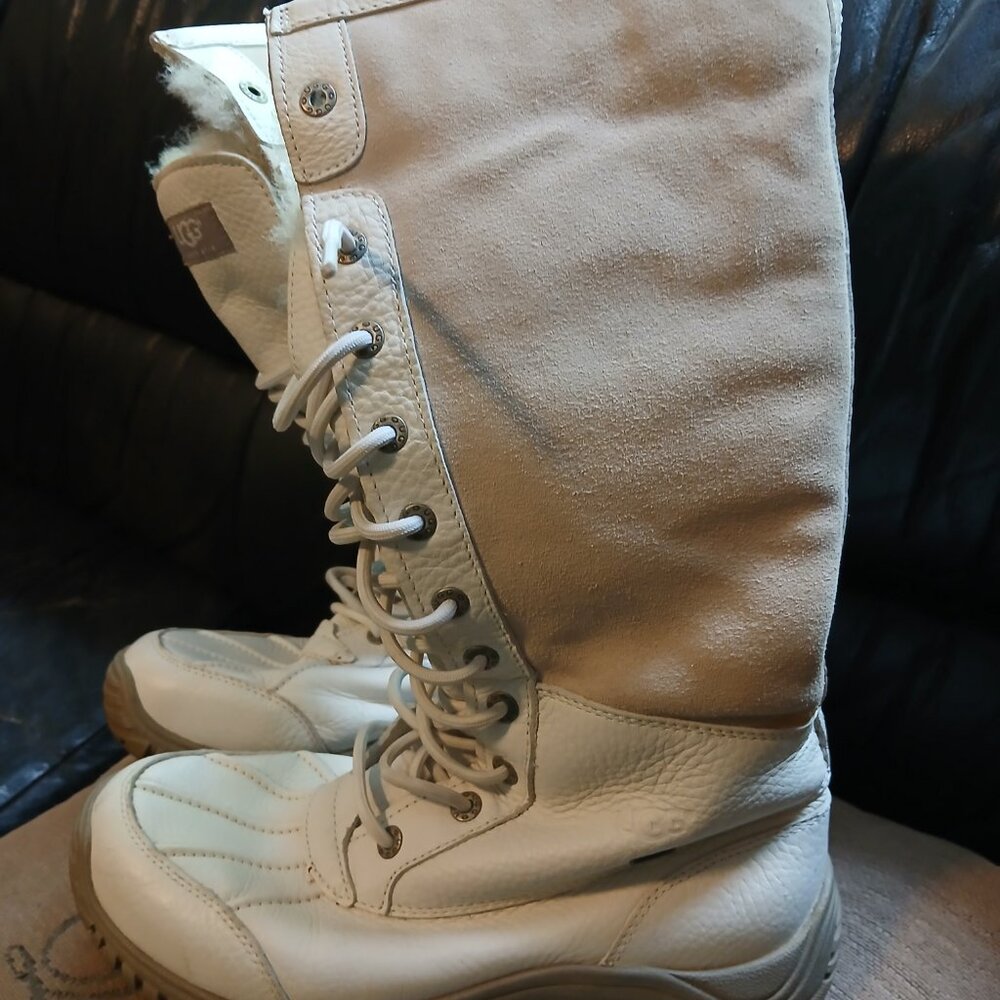 UGG Tall Adirondack Boot White - Picture 6 of 11